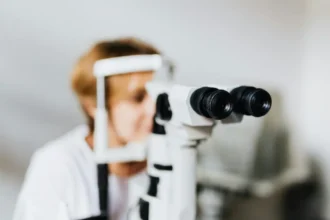 Visiting an Ophthalmologist for Glaucoma Laser Surgery