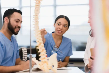 What To Look for When Choosing the Best Orthopedic Surgeon for Your Needs